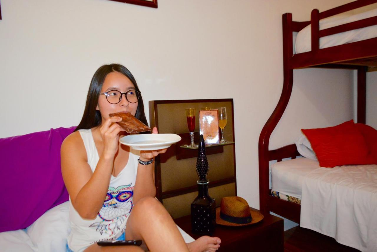 Hostal Villa 97 Guayaquil Bagian luar foto