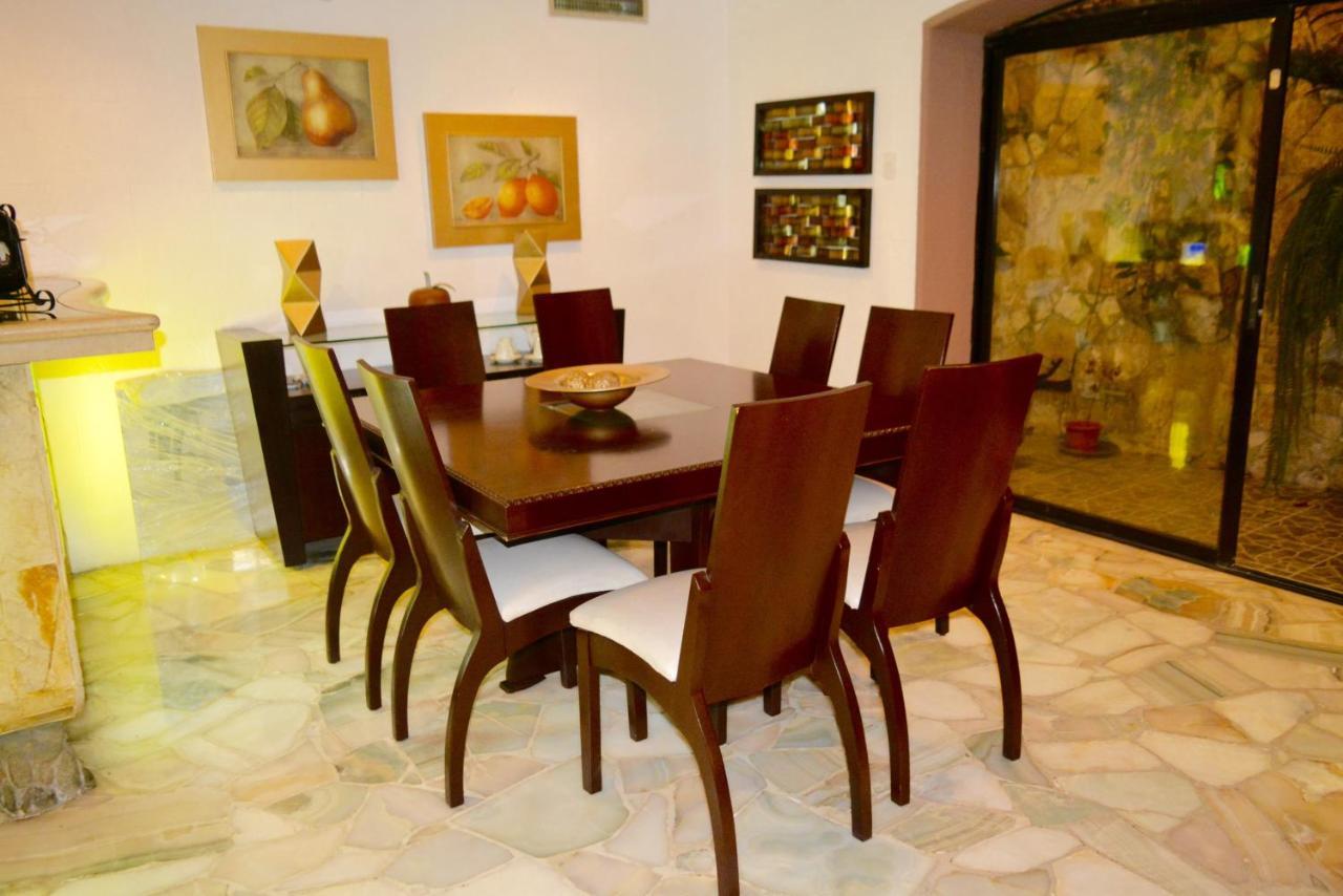 Hostal Villa 97 Guayaquil Bagian luar foto