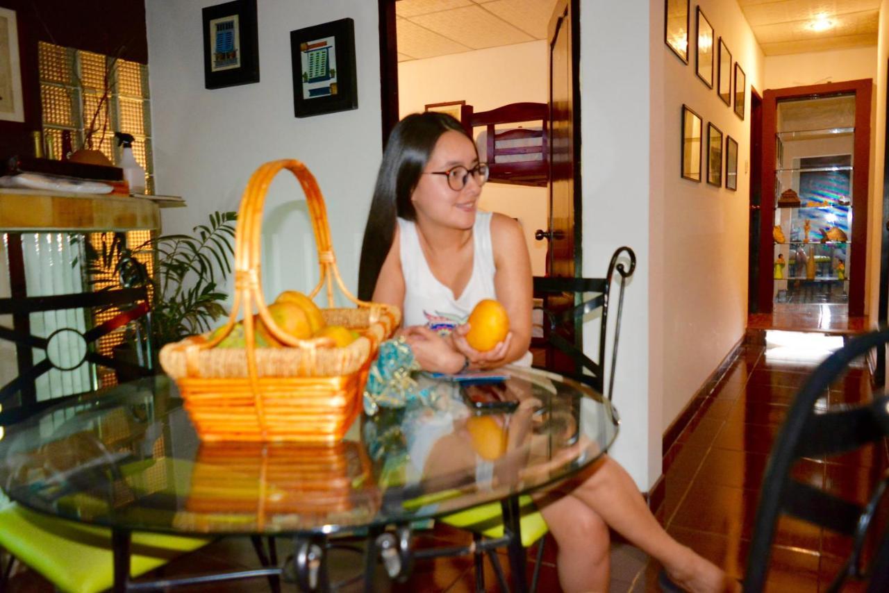 Hostal Villa 97 Guayaquil Bagian luar foto