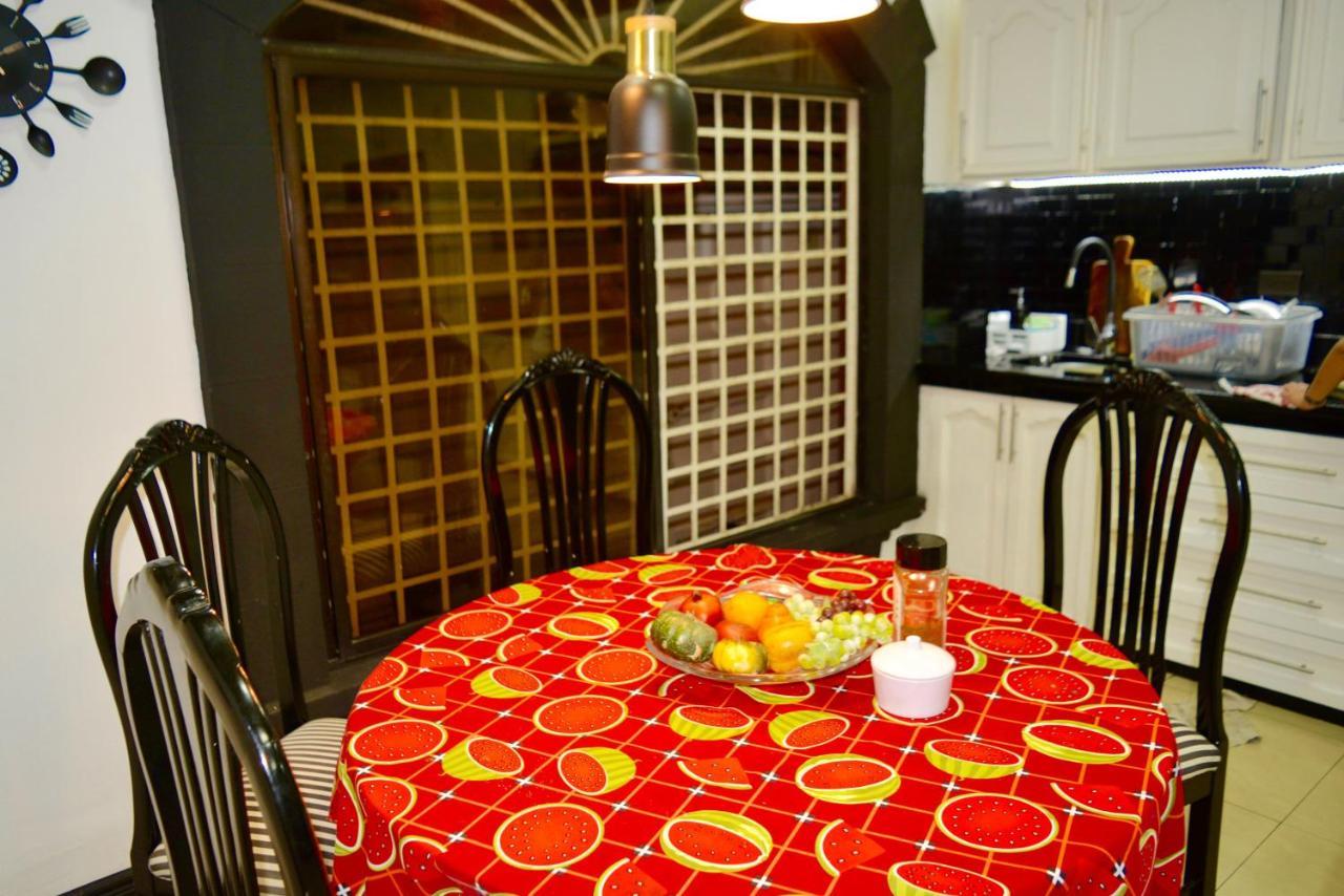 Hostal Villa 97 Guayaquil Bagian luar foto