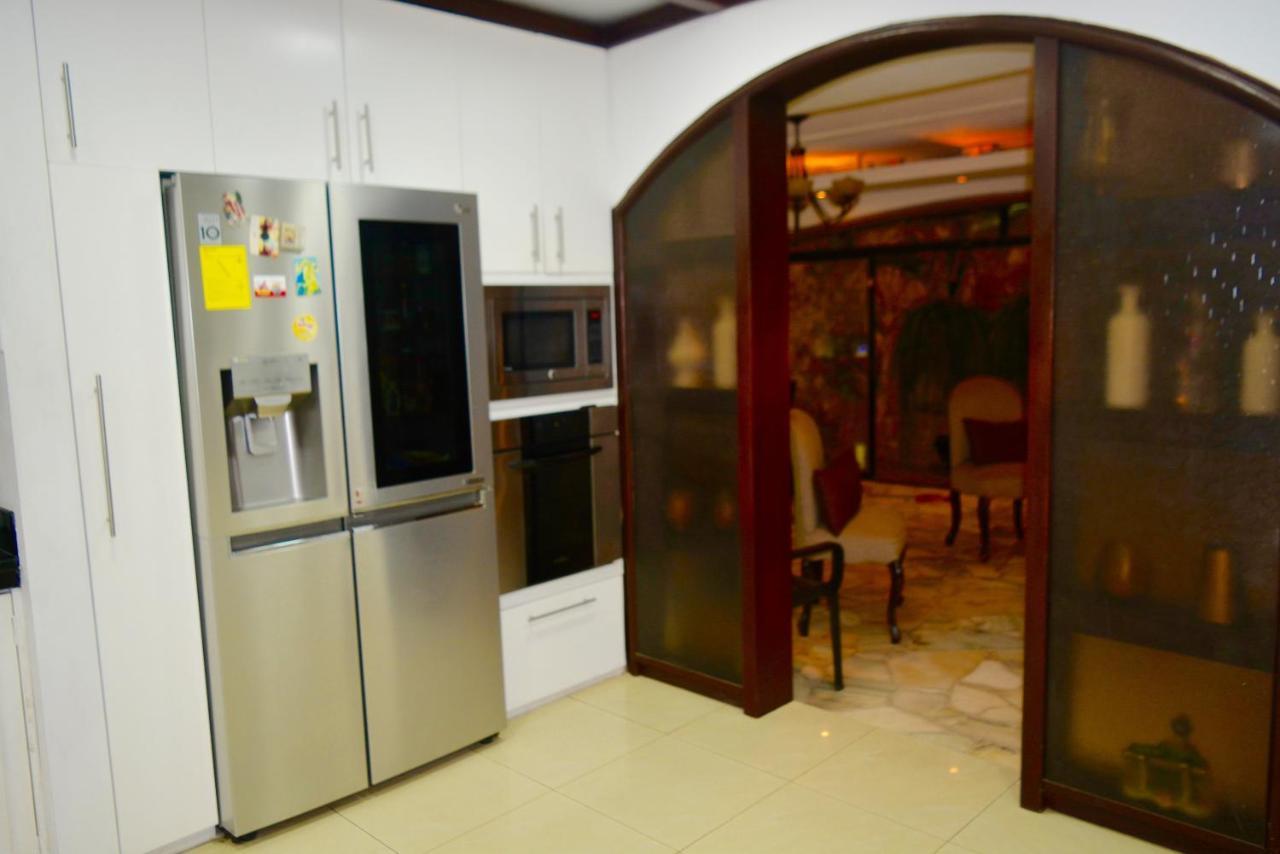Hostal Villa 97 Guayaquil Bagian luar foto