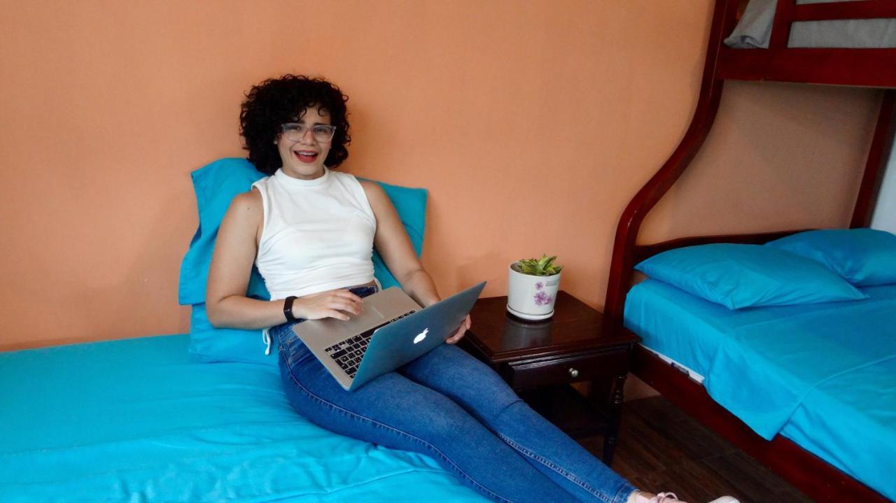 Hostal Villa 97 Guayaquil Bagian luar foto